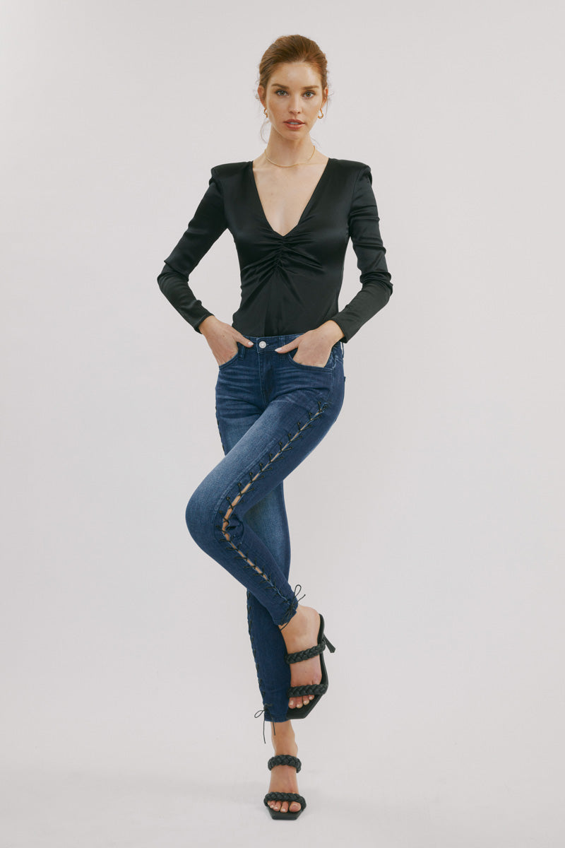 Kila Mid Rise Ankle Skinny
