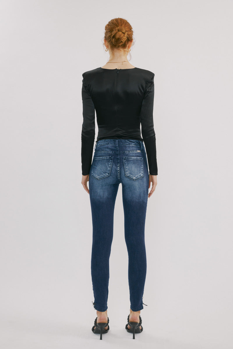Kila Mid Rise Ankle Skinny