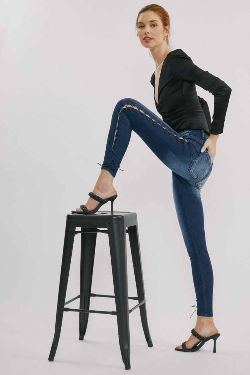 Kila Mid Rise Ankle Skinny