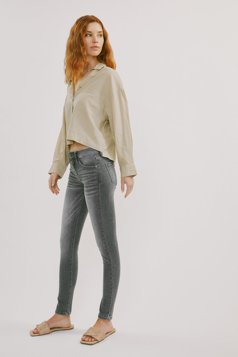 Jenner Mid Rise Super Skinny Jeans