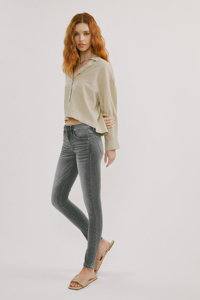 Jenner Mid Rise Super Skinny Jeans