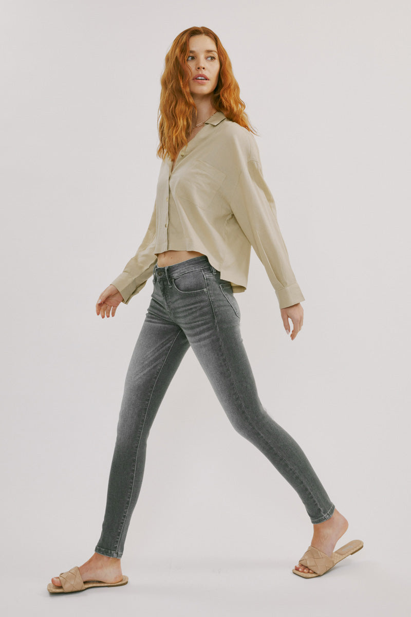 Jenner Mid Rise Super Skinny Jeans