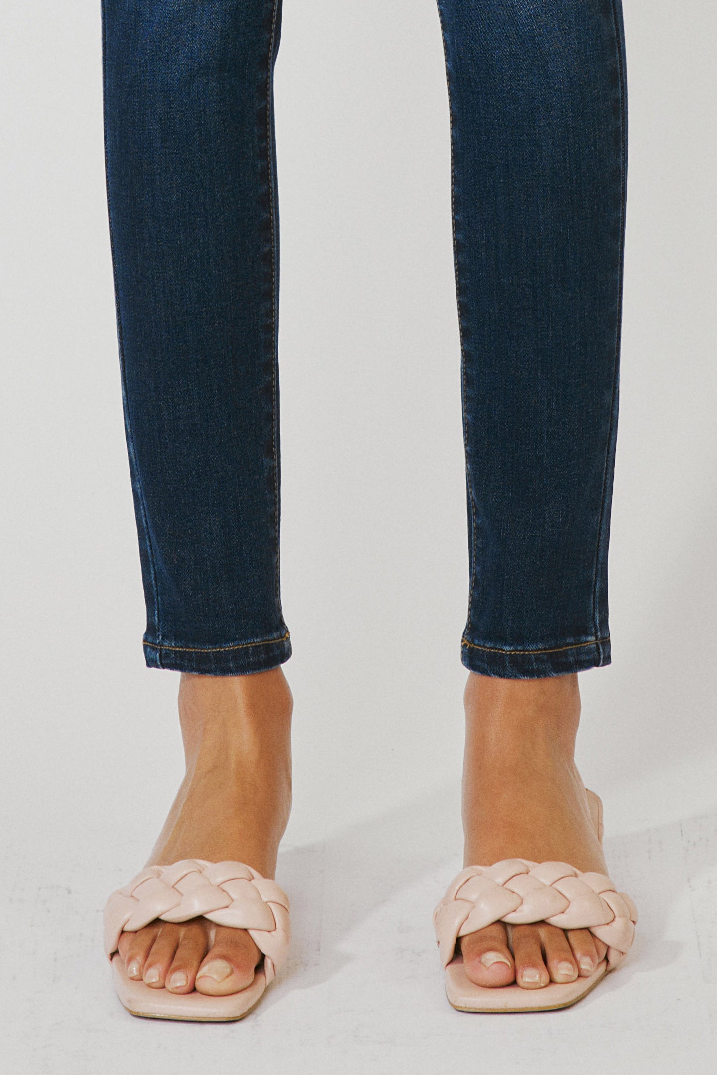 Madison Mid Rise Super Skinny